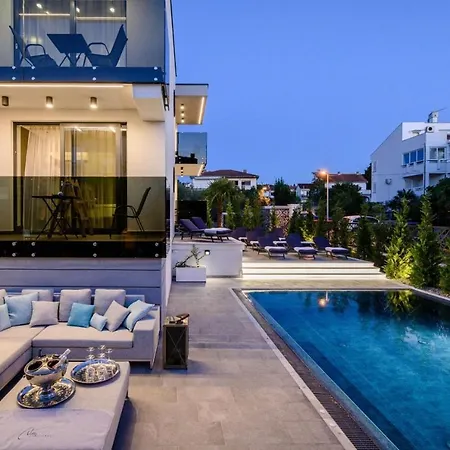 Luxury In Curiera 5* Malinska