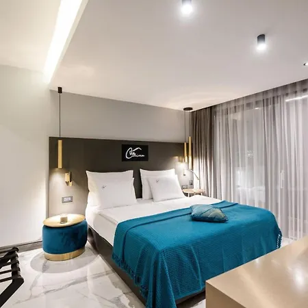 Luxury In Curiera Pensión Malinska