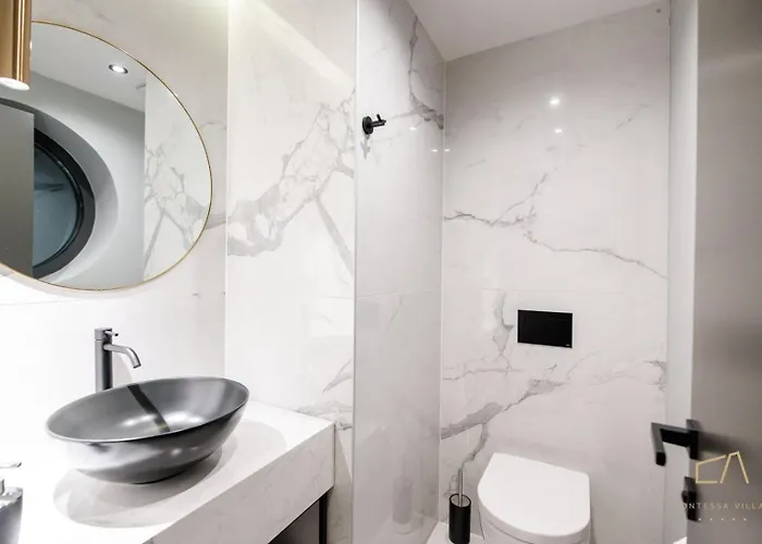 Luxury In Curiera Малинска