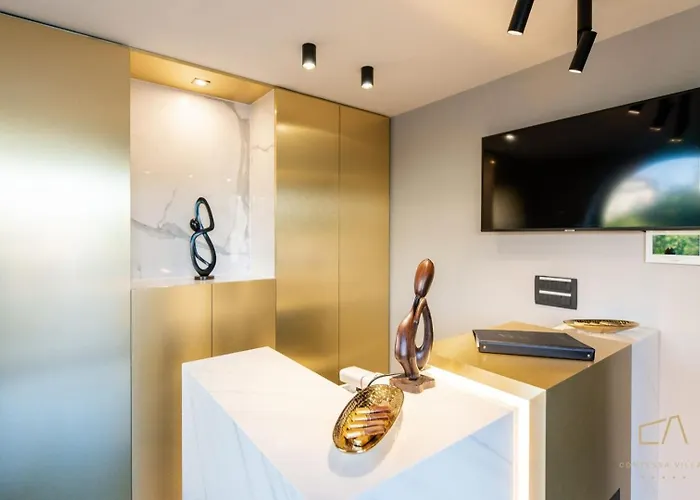 Luxury In Curiera 5* Малинска