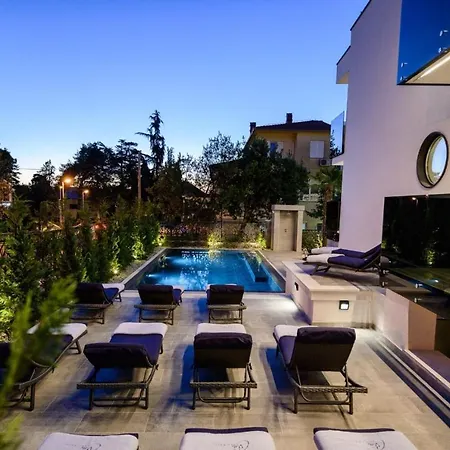 Luxury In Curiera Pensjonat Malinska