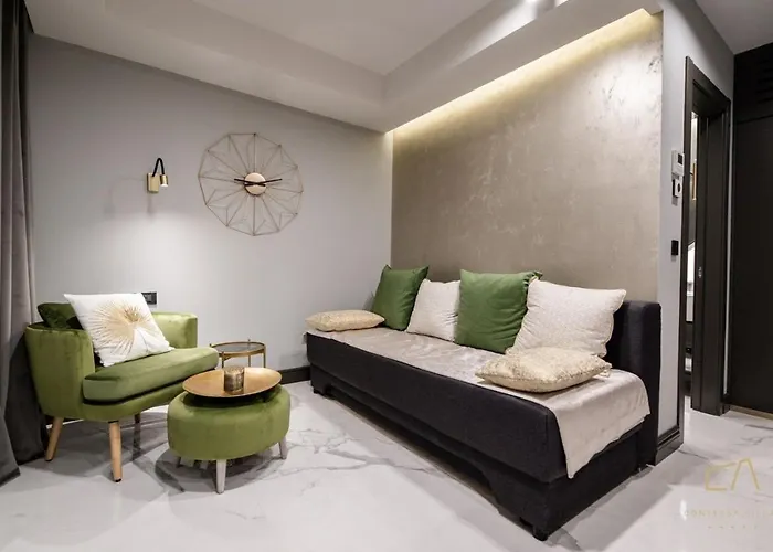 Πανσιόν Luxury In Curiera 5*